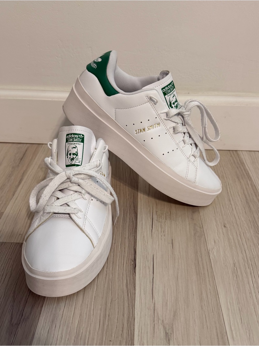 adidas Stan Smith Sneakers platform low top tennis shoe women’s 7 1/2 white